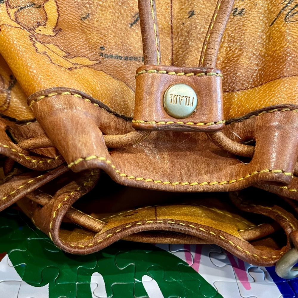 Alviero Martini UNITED STATES Bucket Bag - Picture 6 of 14